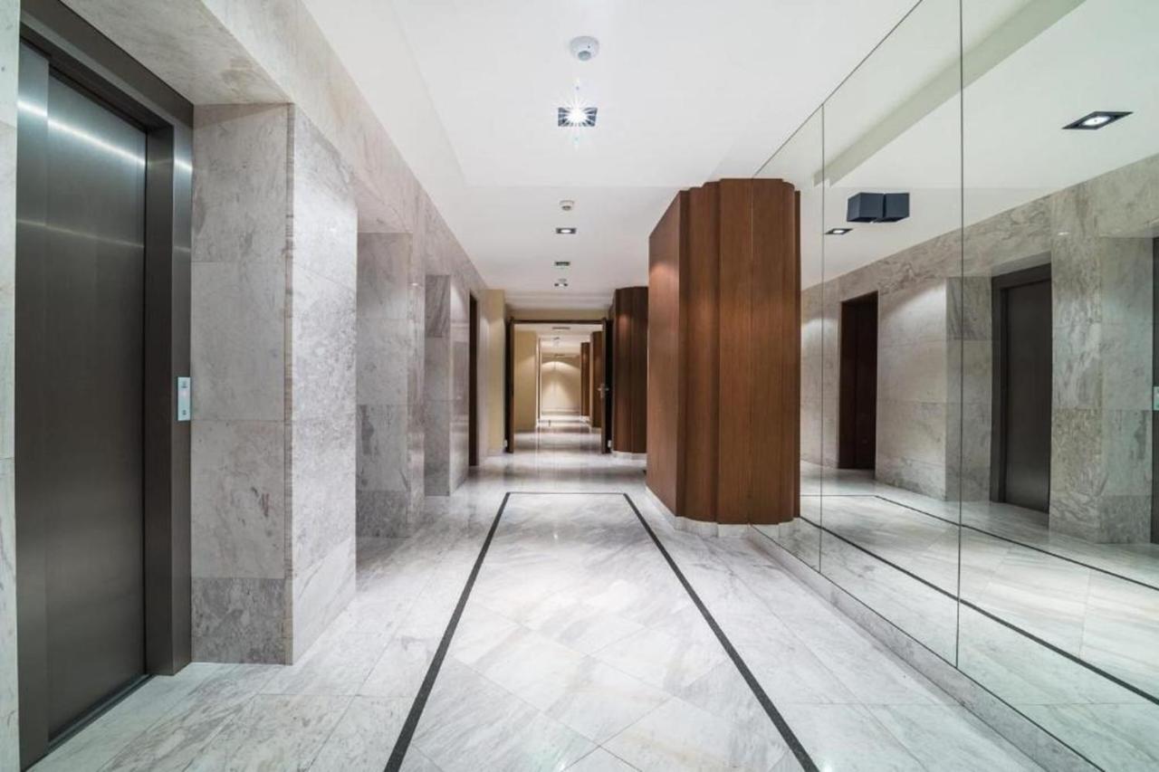 Modern Apartment Near Hilton Warszawa Exteriör bild